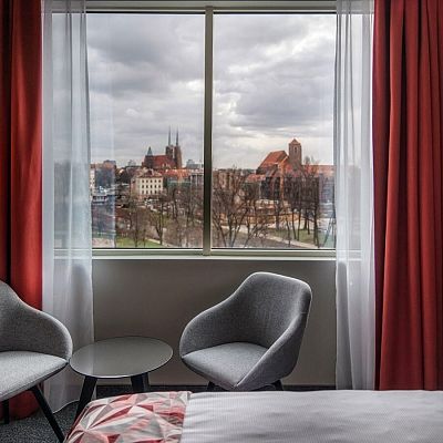 Standard room PLUS KING BED