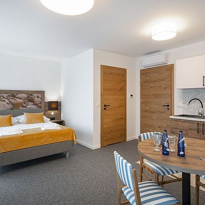 Sculptures in the Sand  Apartament