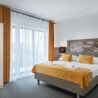 Sculptures in the Sand  Apartament